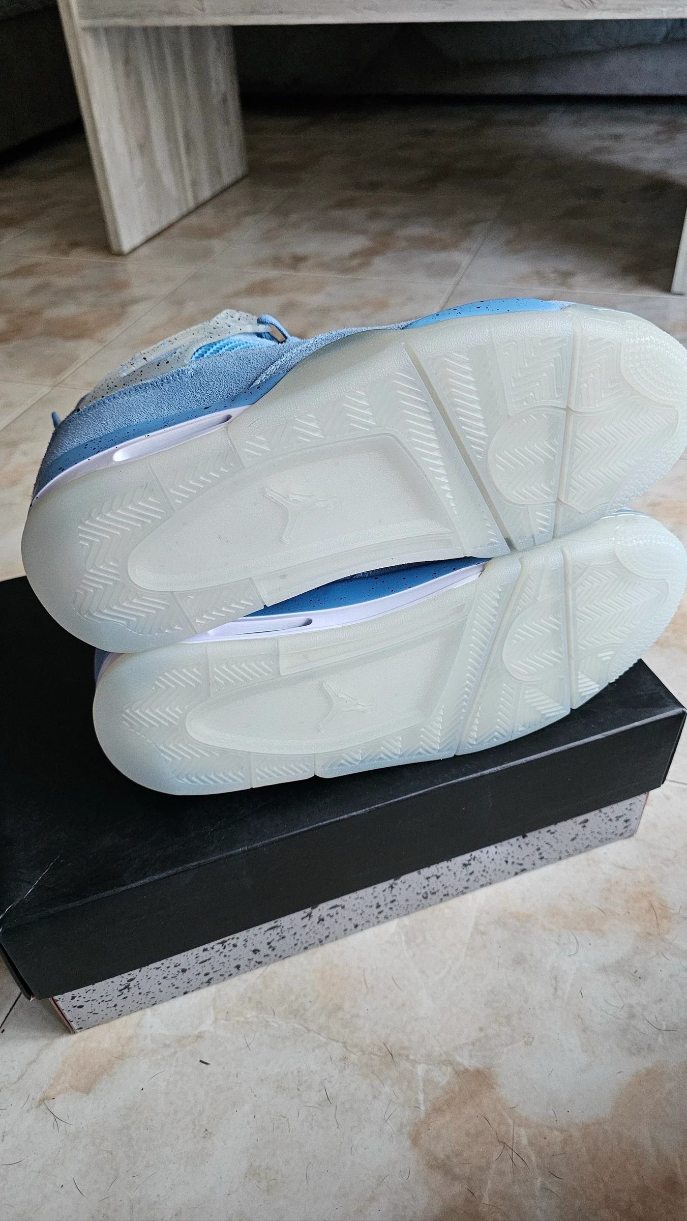 Jordan 4 Retro University Blue – photo 5